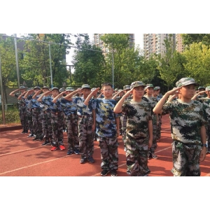 海清外国语小学军训